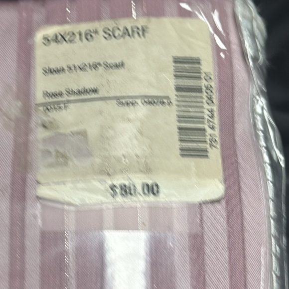 Scarf Valance 51”x216” color rose shadow - Picture 2 of 7